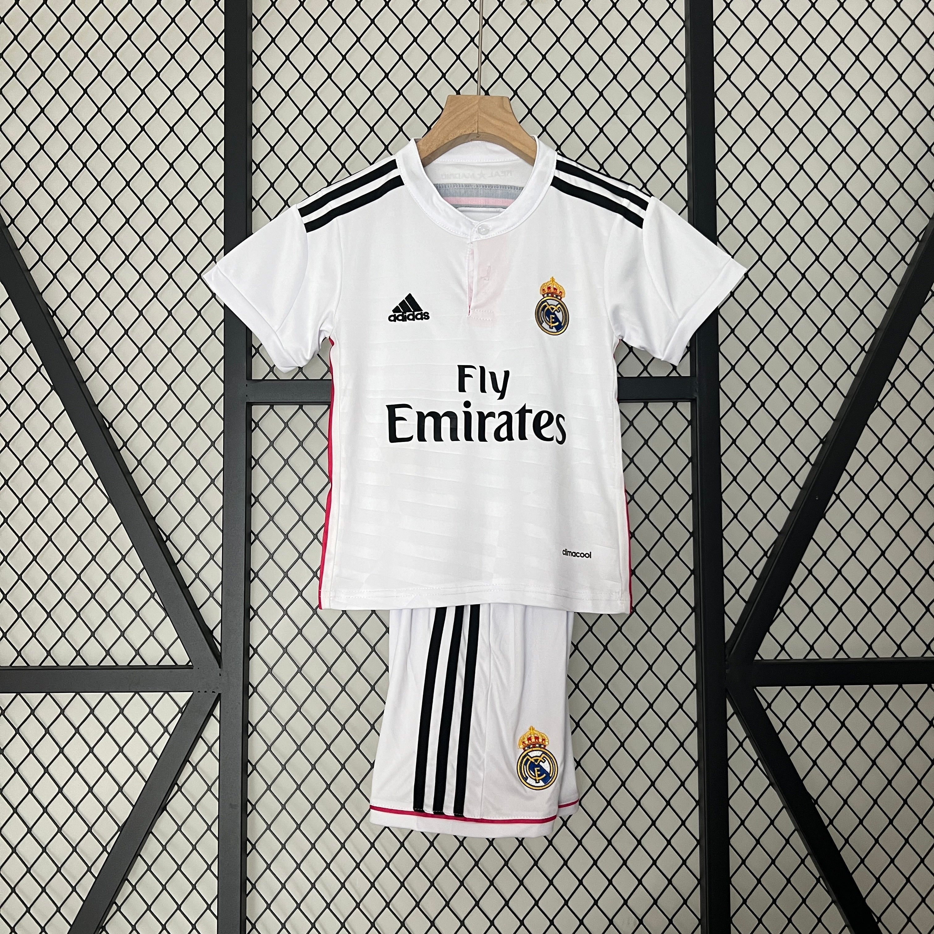 kids Real Madrid 14/15 home size: 16-28