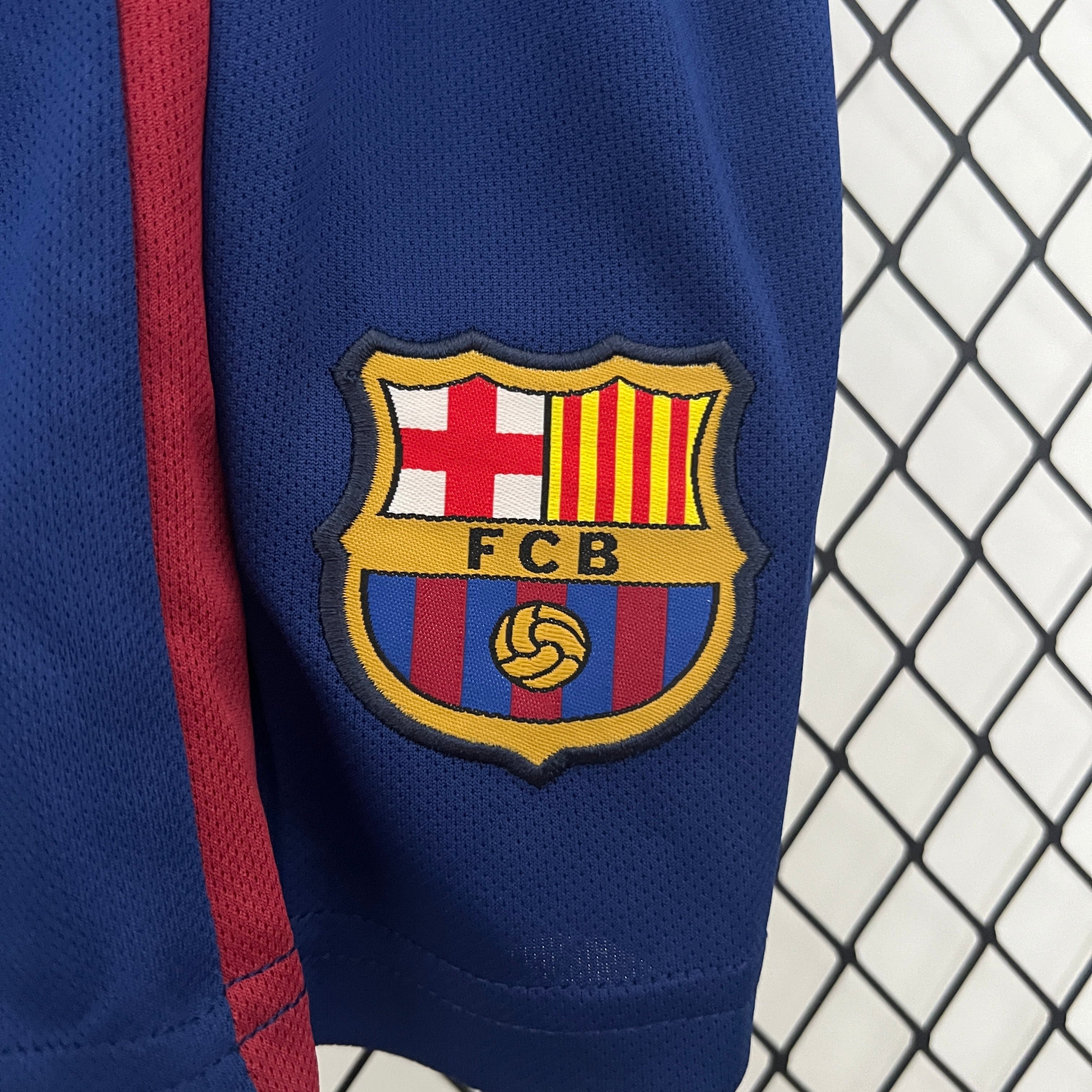 kids Barcelona 09/10 home size: 16-28