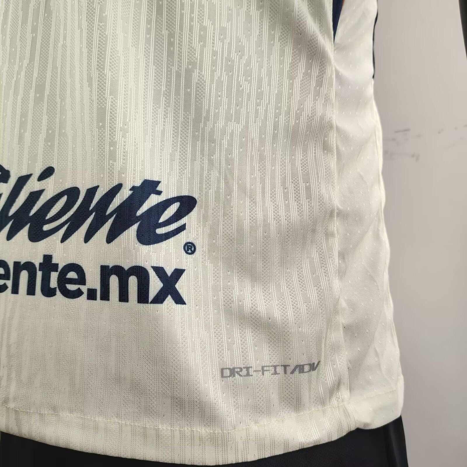 PUMAS UNAM Version autentica/jugador — Liga MX