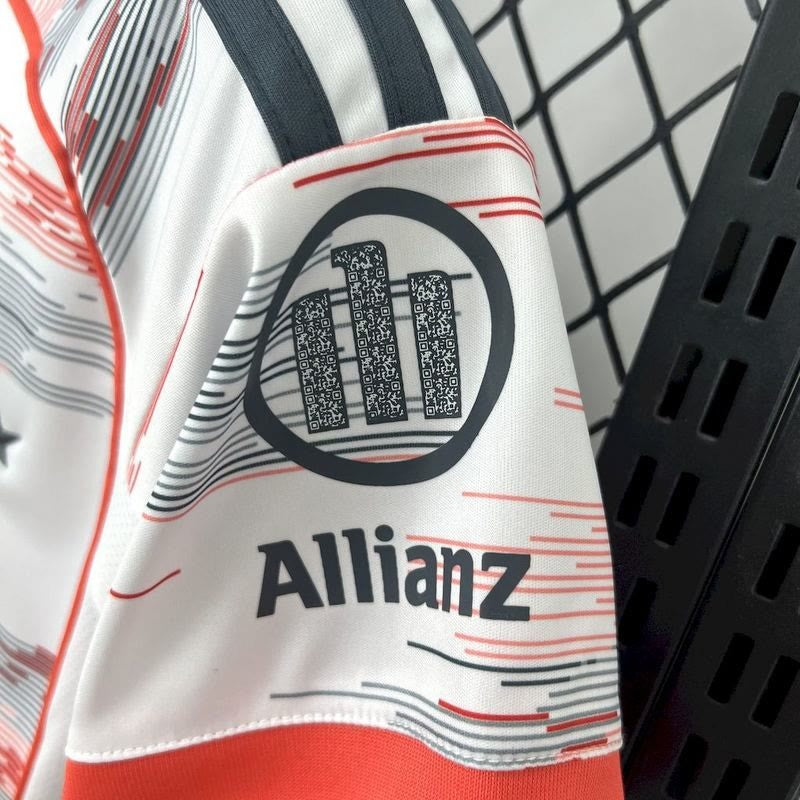 25-26 Bayern away woman jersey