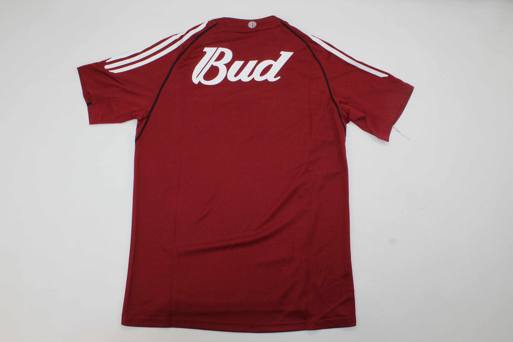 RIVER 05-06 — Club Retro