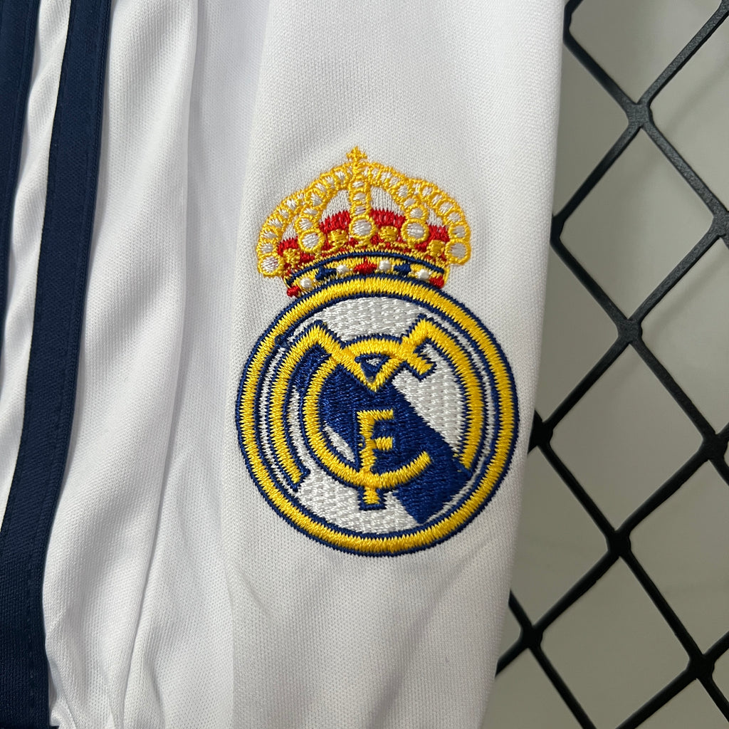 kids Real Madrid12/13 home size: 16-28