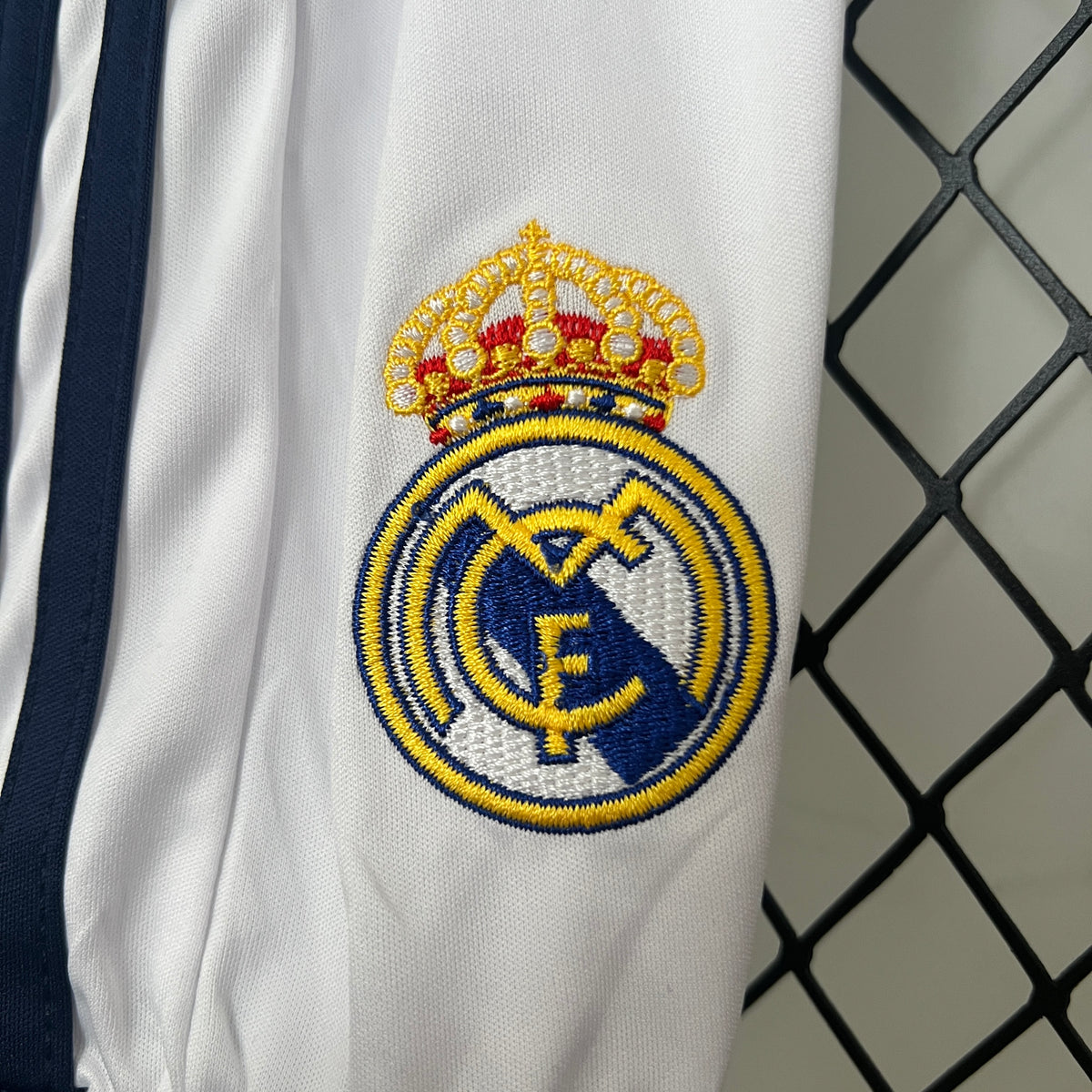 kids Real Madrid12/13 home size: 16-28