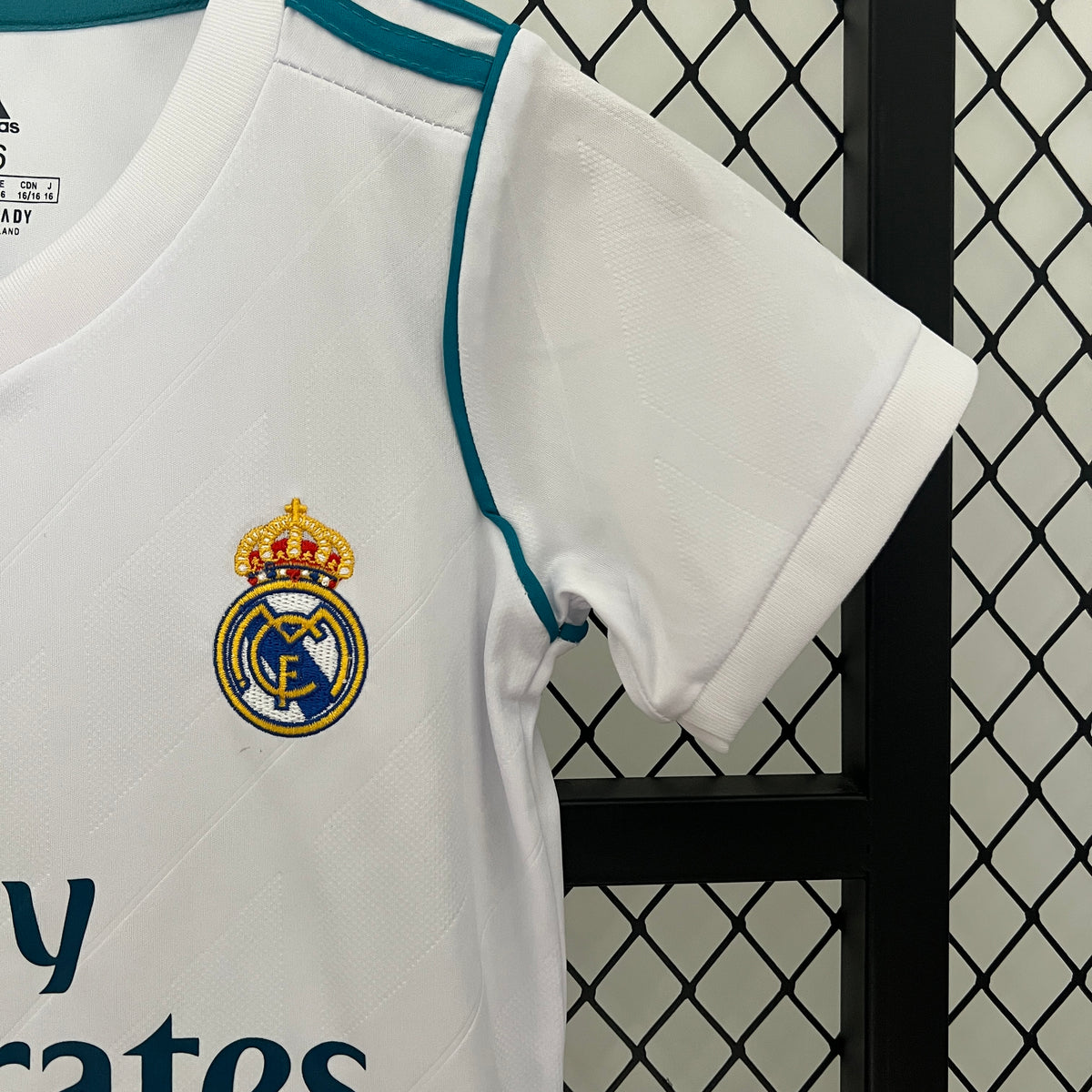 kids Real Madrid 17/18 home size: 16-28