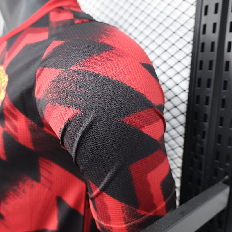 25-26 Manchester United red and black player version training jersey