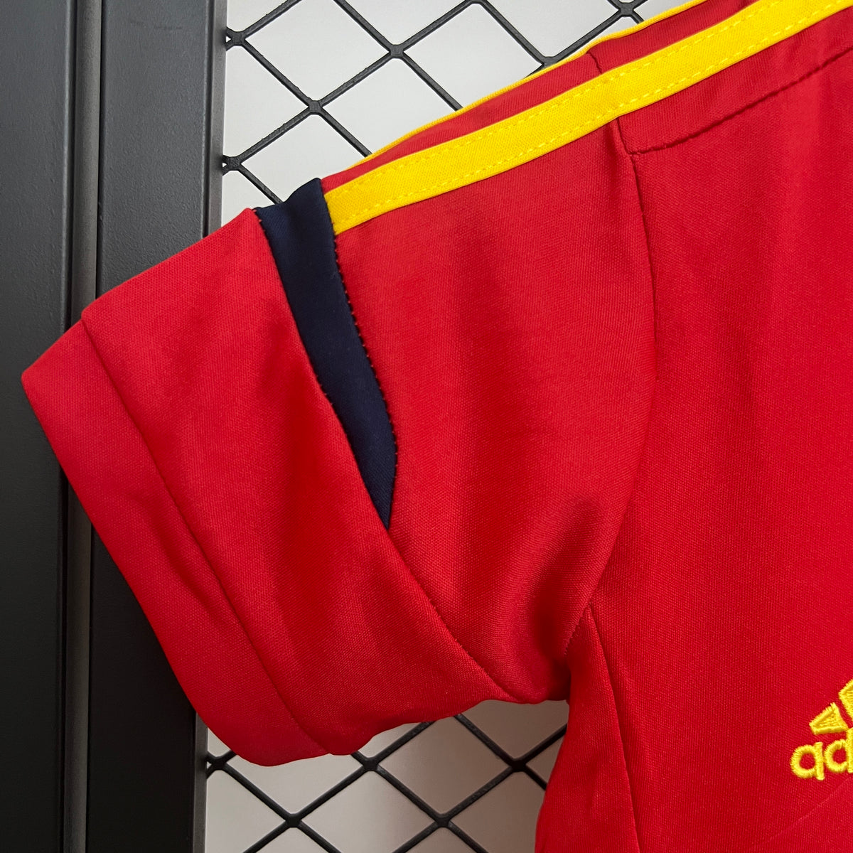 kids Spain 2012 home size: 16-28