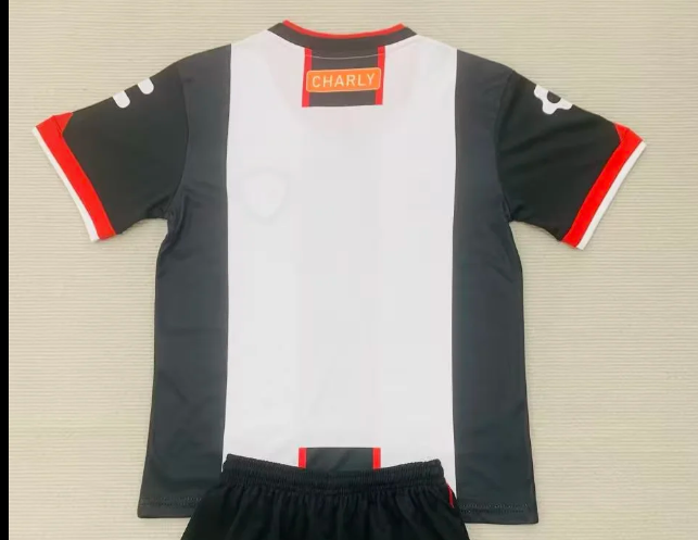 CUERVOS — Special Edition