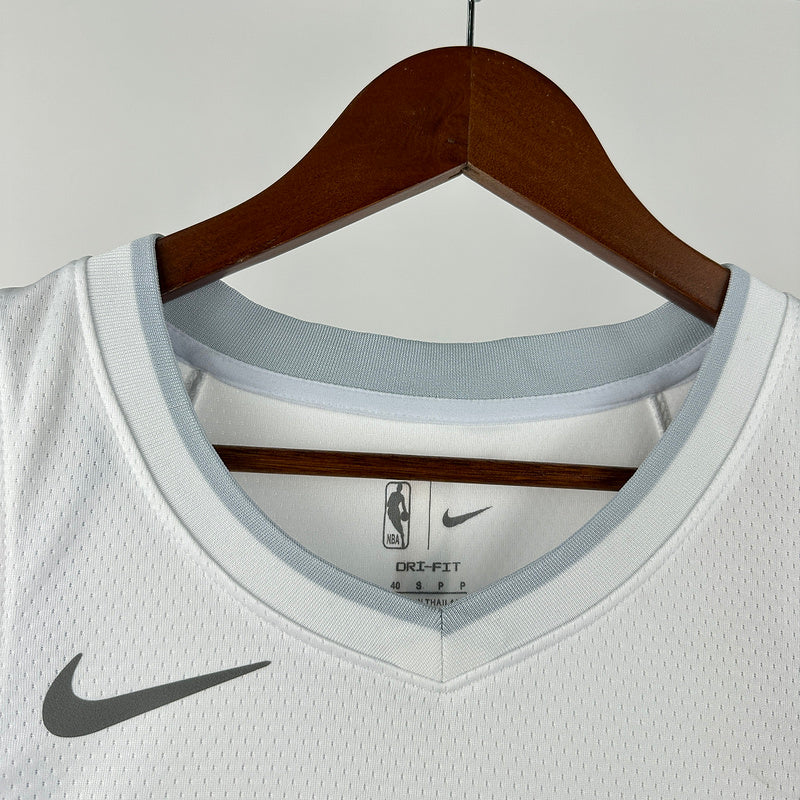 Dallas Mavericks 2025 City Edition White FLAGG #32