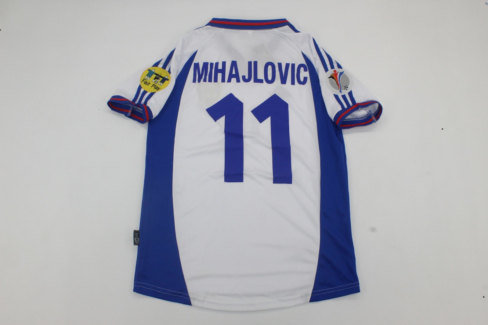 YUGOSLAVIA 2000 — National Retro