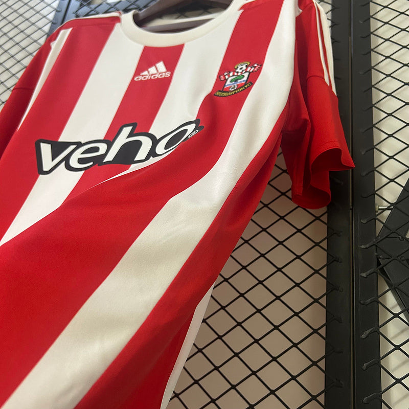 15-26 Southampton home retro jersey
