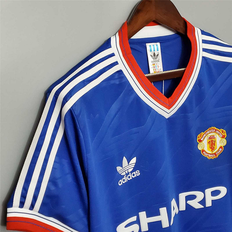 86-88 Manchester United away