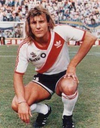 RIVER PLATE 1986 — Club Retro