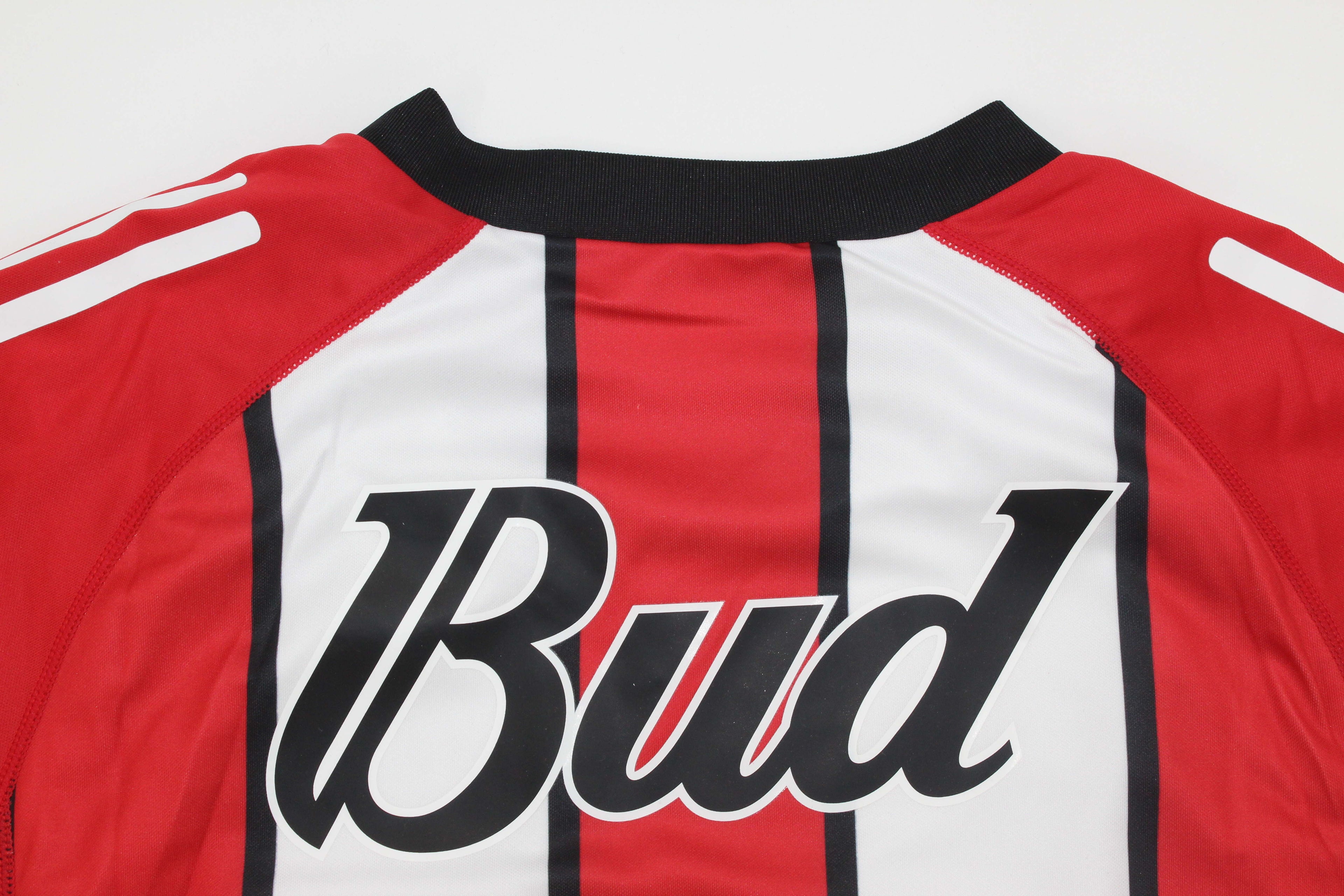 RIVER 03-04 — Club Retro