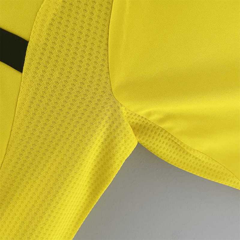 11-12 Real Madrid goalkeeper yellow