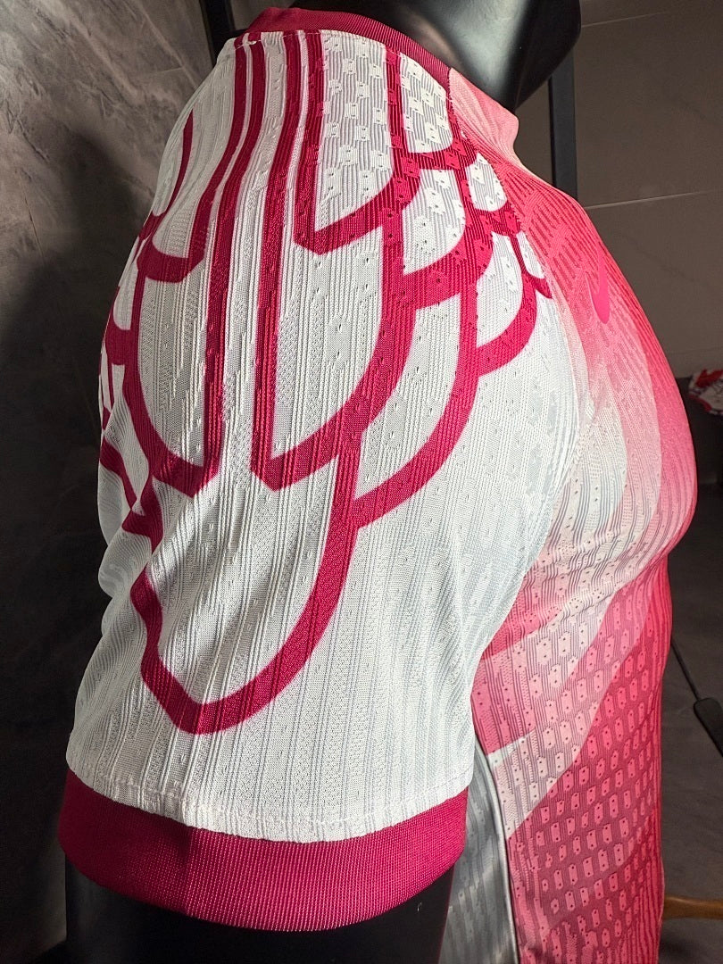 Barcelona 25/26 Pink and White Special Player version Jersey
