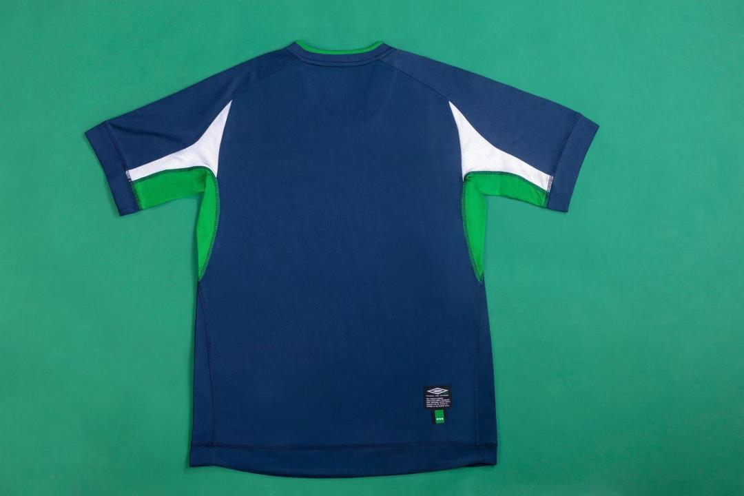 IRELAND 02 Entrenamiento — National Retro