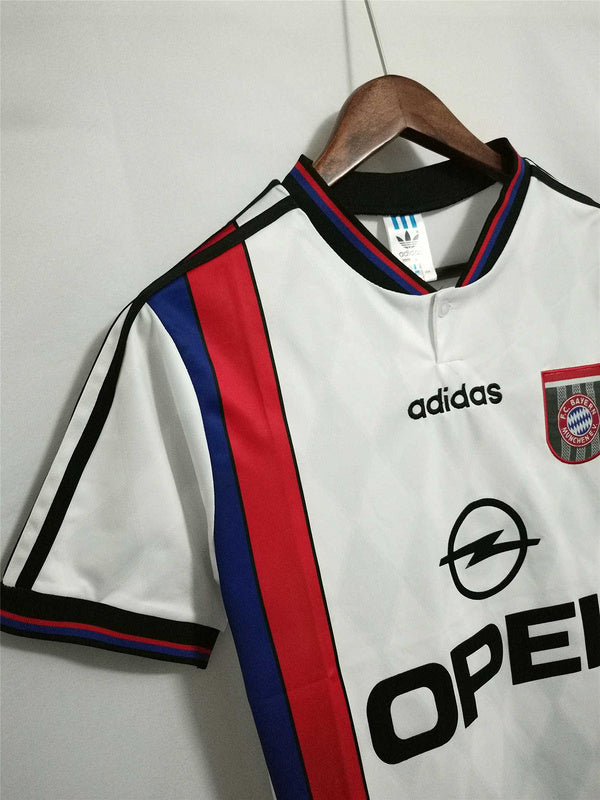 95-96 Bayern Munich white away