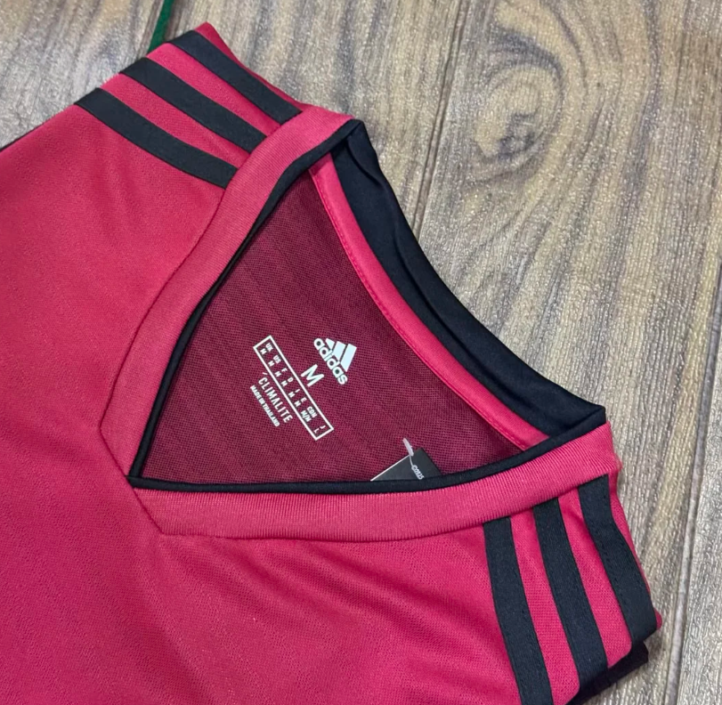 MAN U 18-19 Manga larga — Club Retro