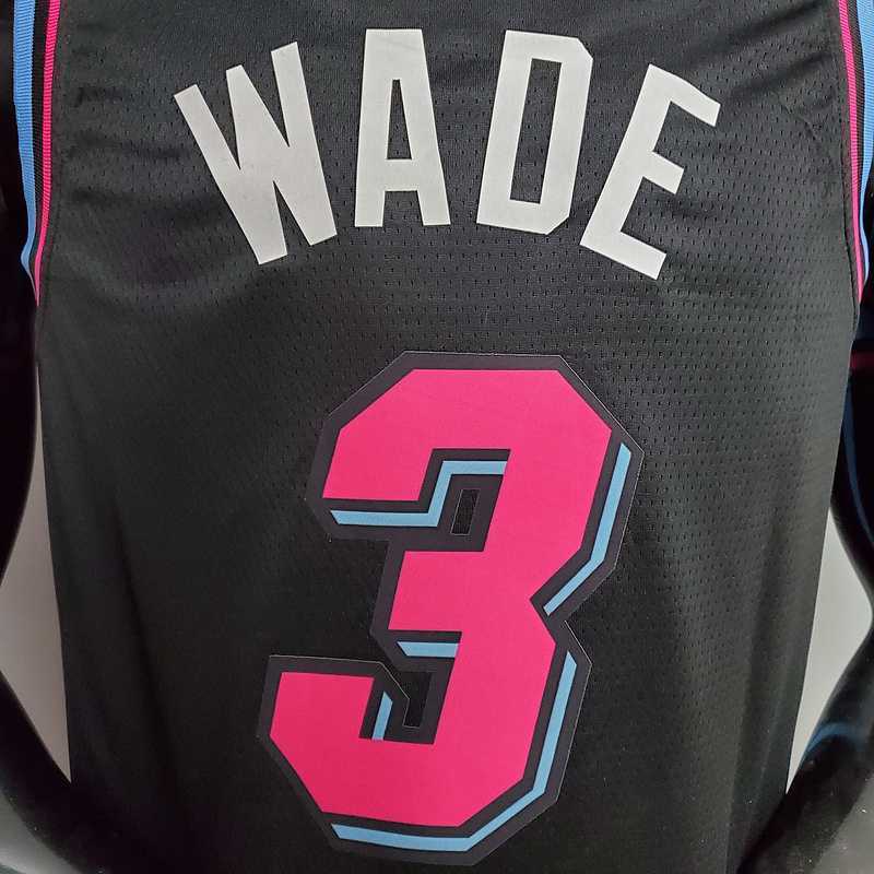WADE #3 Miami Heat V-neck black