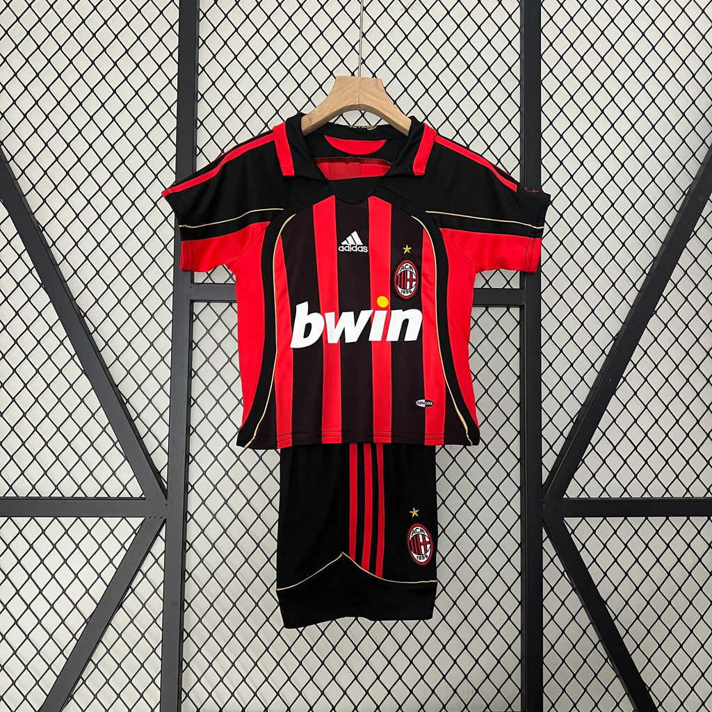 kids AC Milan 06/07 home size: 16-28