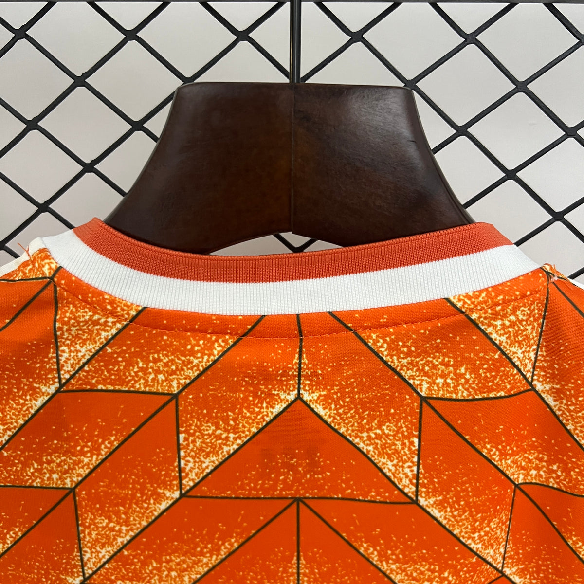 kids Netherlands 1988 home size: 16-28