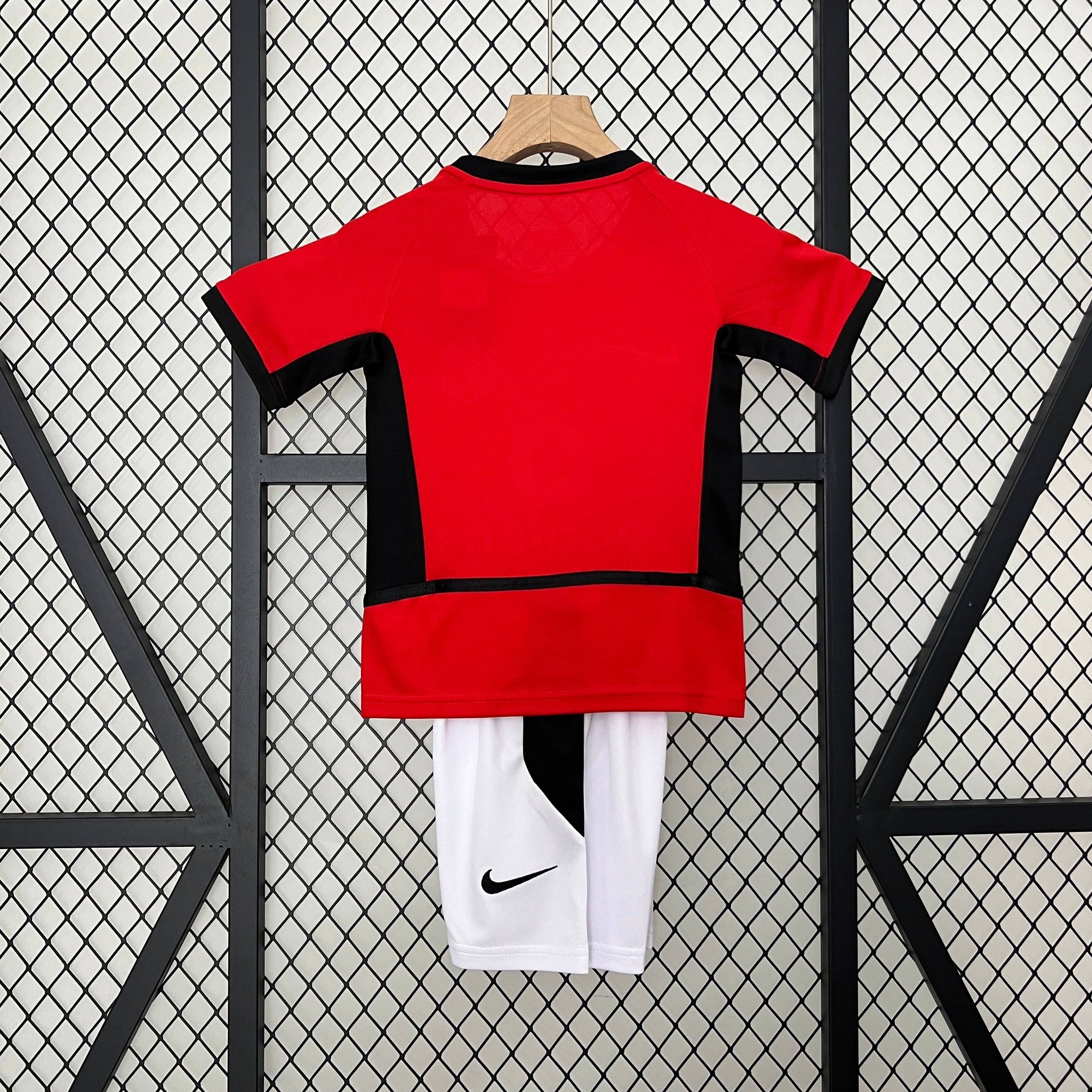 kids M-U 02/04 home size: 16-28