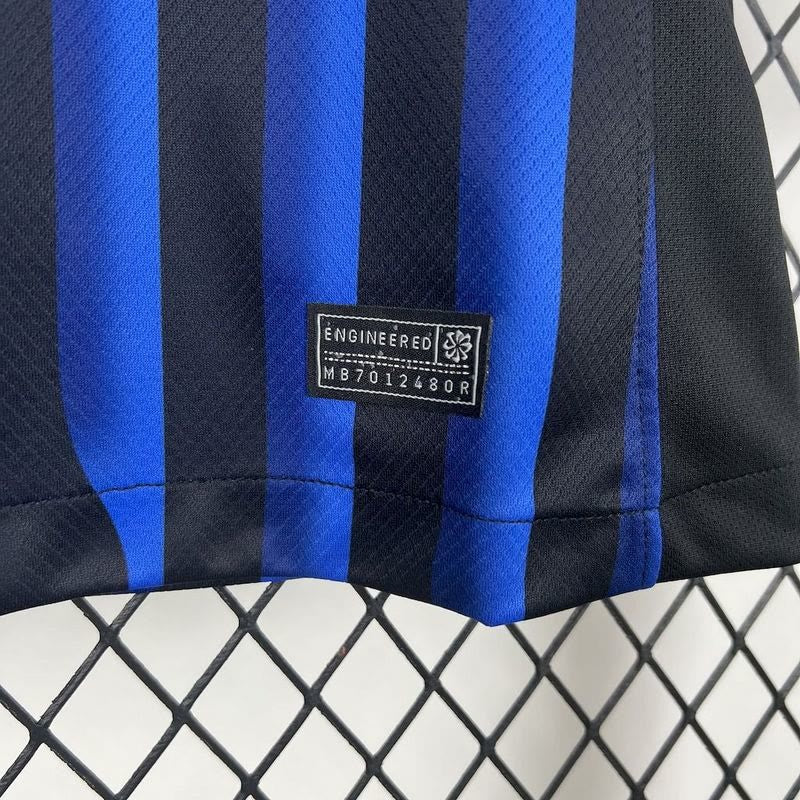 25-26 INT home woman jersey