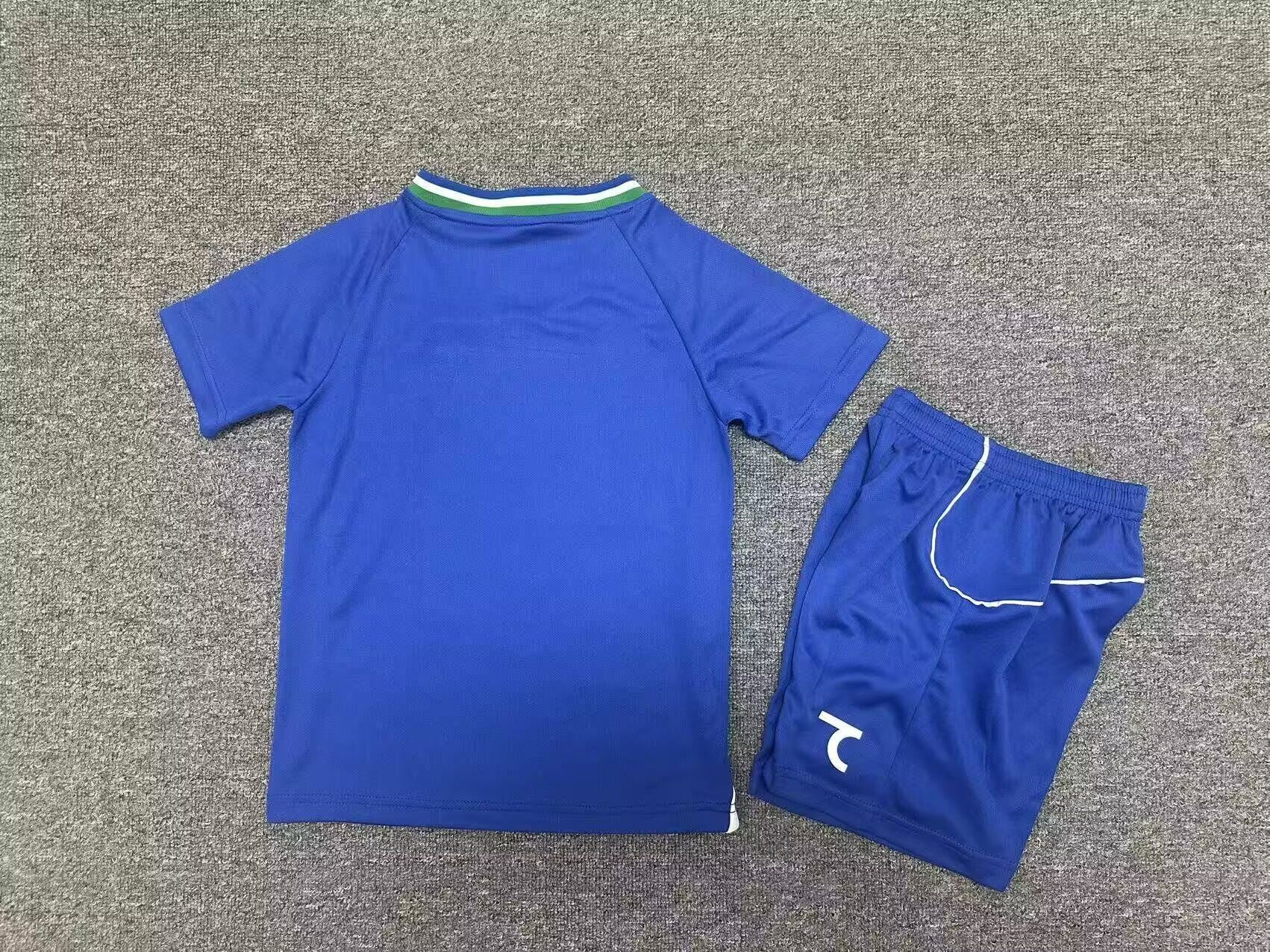 UZBEKISTAN Kit infantil — World Cup 2026