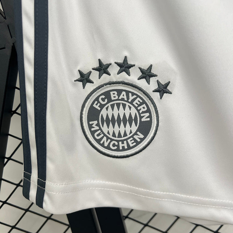 Pantalon Corto de Futbol #25-26 Bayern away shorts — Zhang199