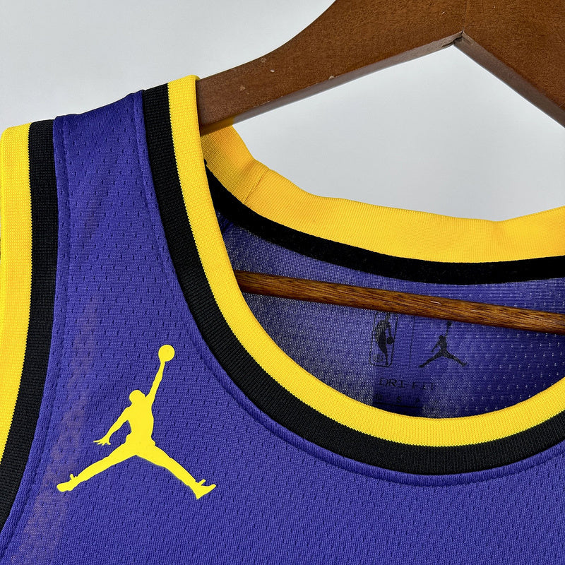 Los Angeles Lakers 202324 Statement Edition DONCIC#77