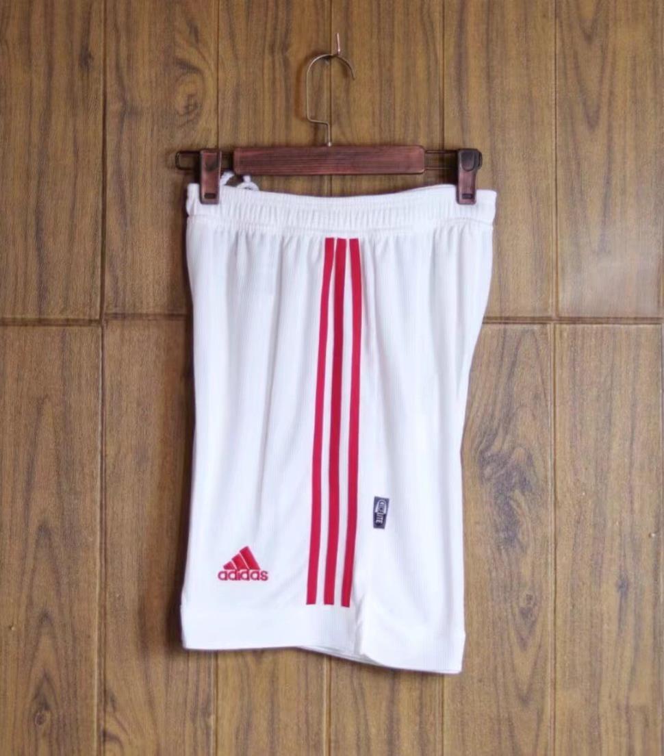 CHINA 2002 Pantalon corto — National Retro