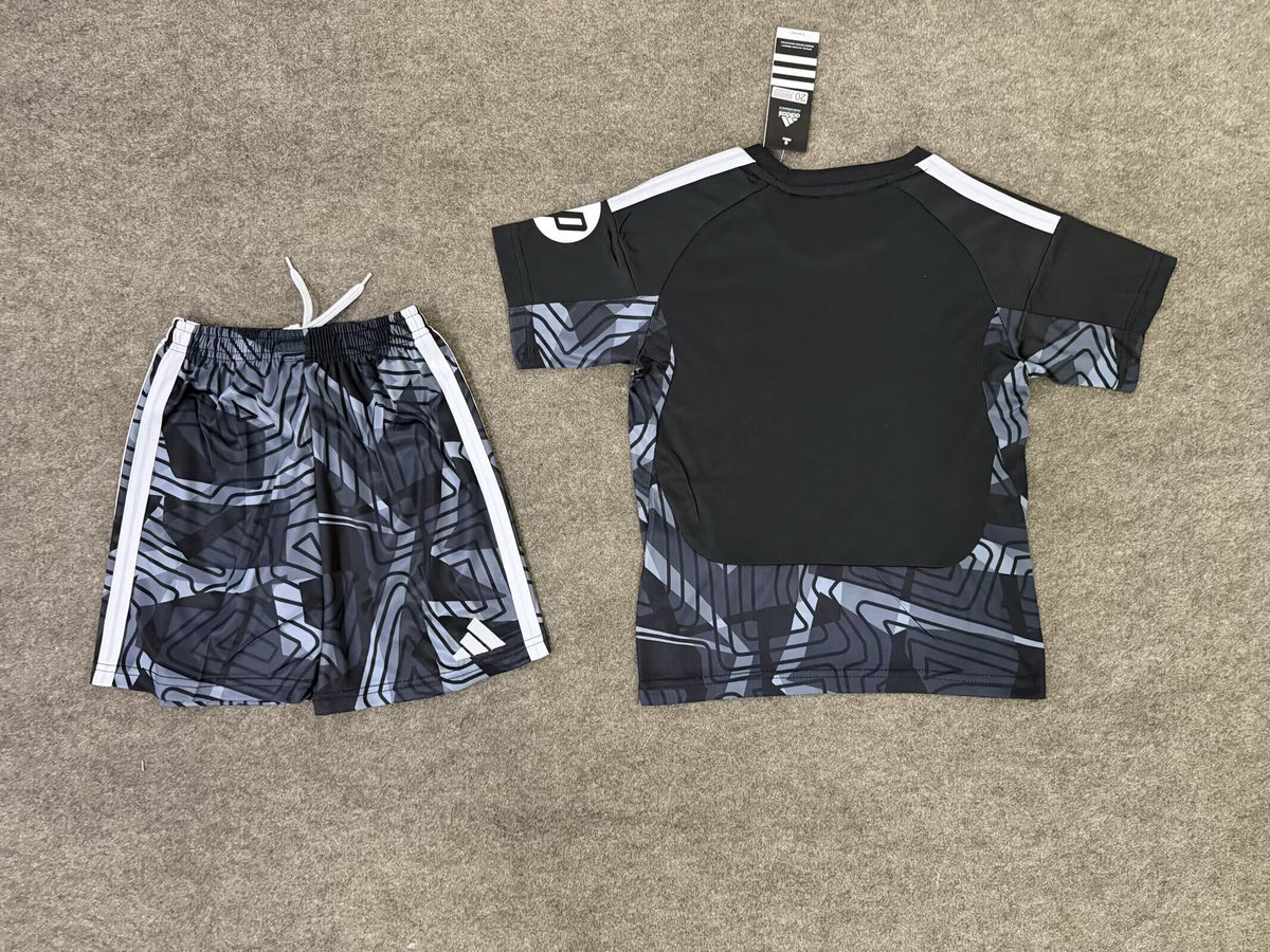 MADRID GK Kit infantil — 26-27 Fake