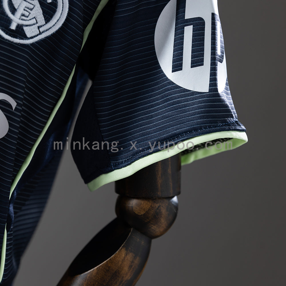Real Madrid 2/526 Away kids kit Jersey SIZE 16-28