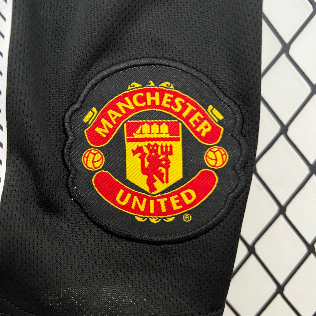 kids M-U 10/11 Champions League away size: 16-28