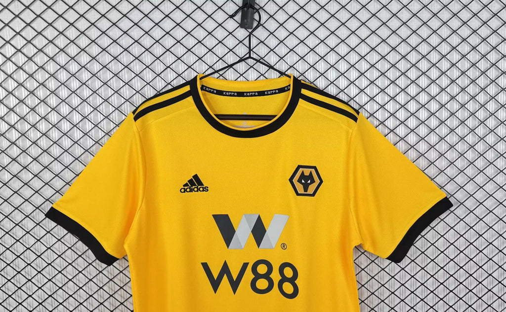 WOLVES 18-19 — Club Retro