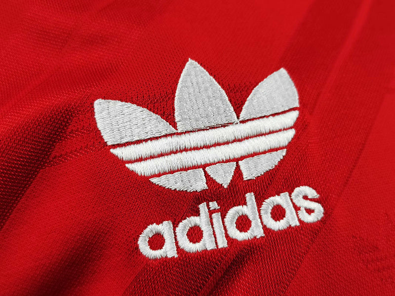 86-88 Manchester United home