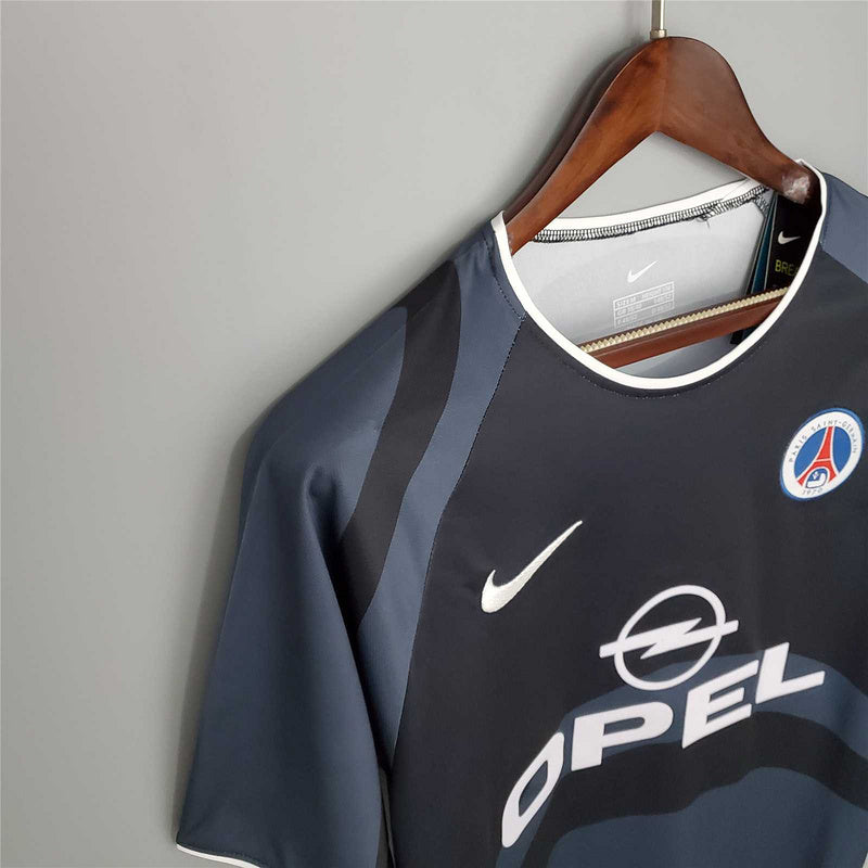 01-02 Paris Saint-Germain third away