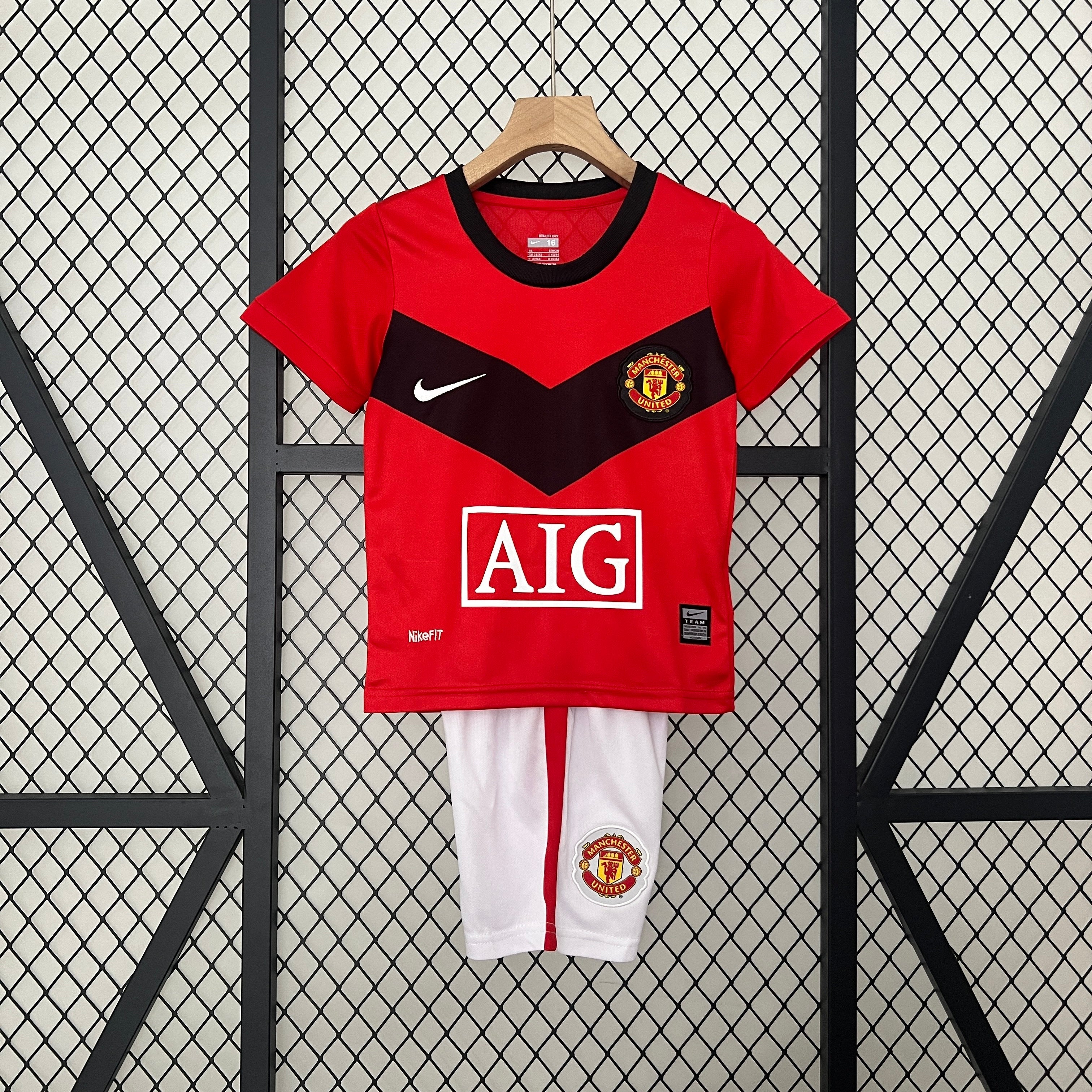 kids M-U 09/10 home size: 16-28