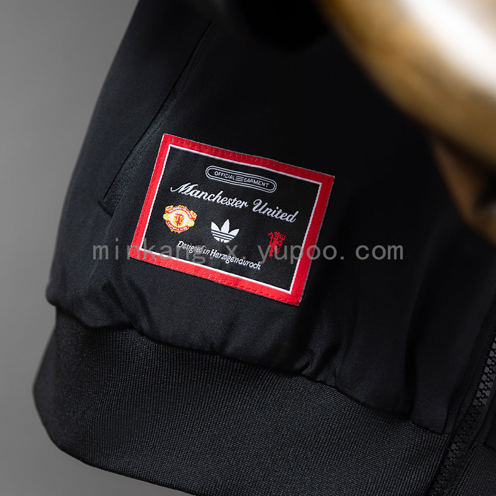 M-U Retro Windbreaker - Black S-XXL