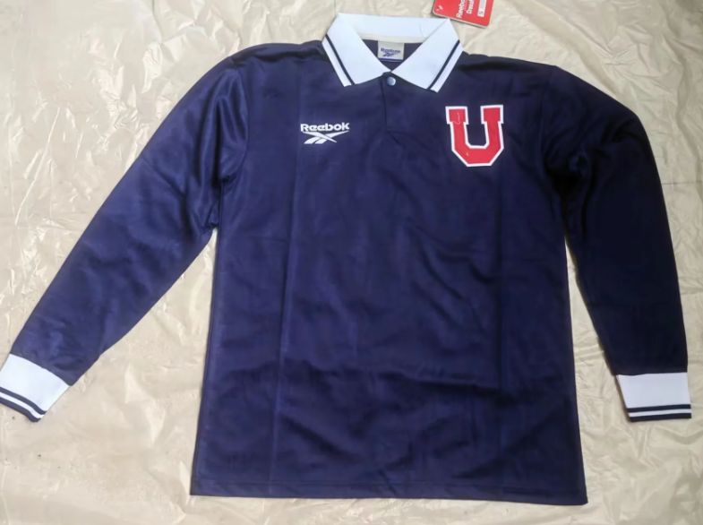 UNIVERSIDAD CHILE 98 Manga larga — Club Retro