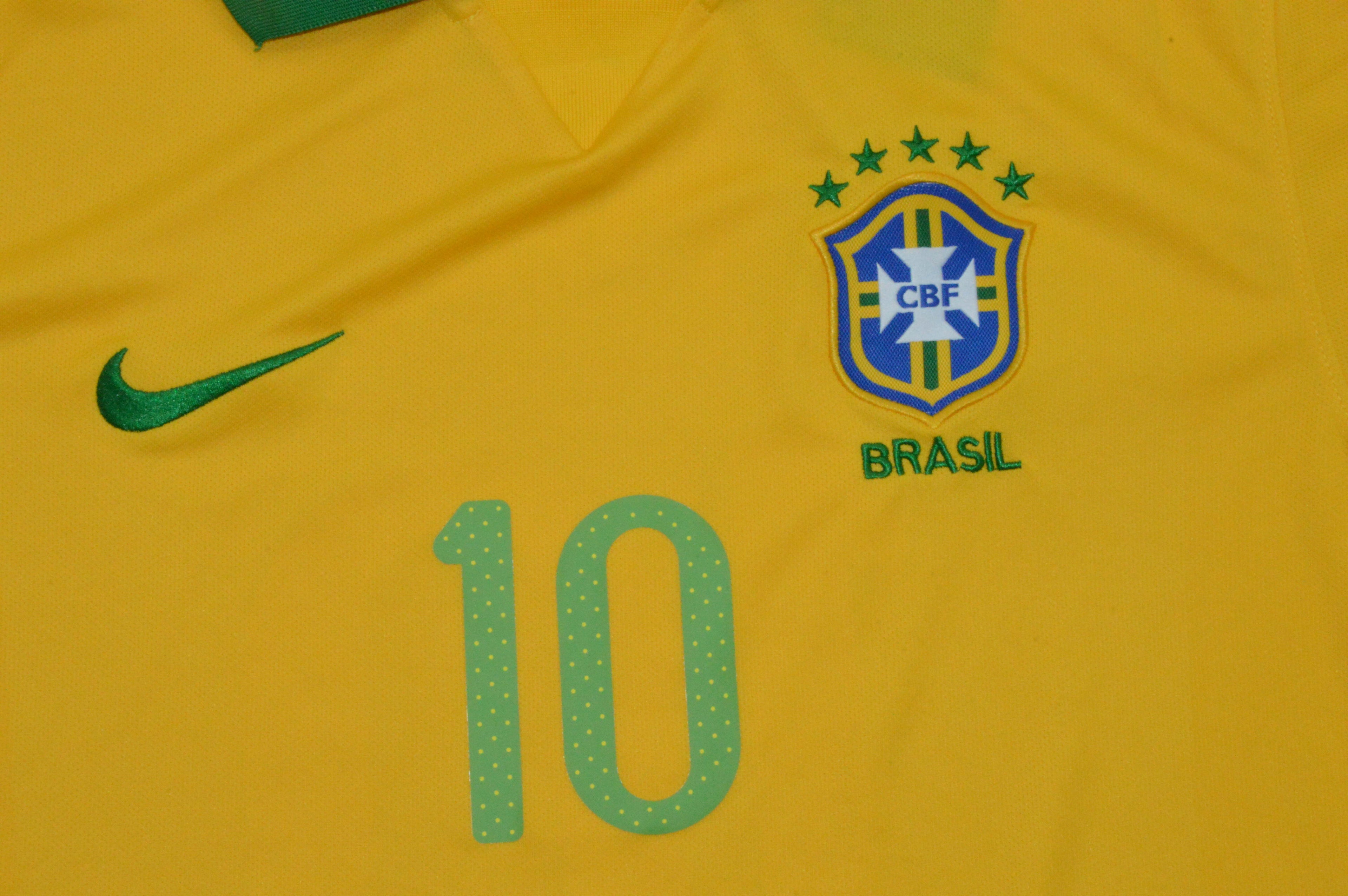 BRASIL 13 — National Retro