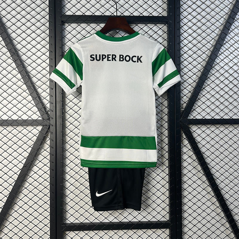 25-26 Sporting Lisbon Home Kid Kit Size: 16-28