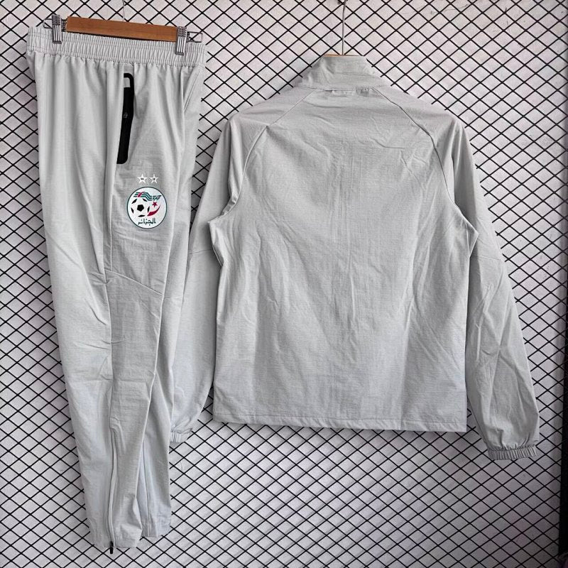 26-27 Cordiva Windbreaker S-2XL