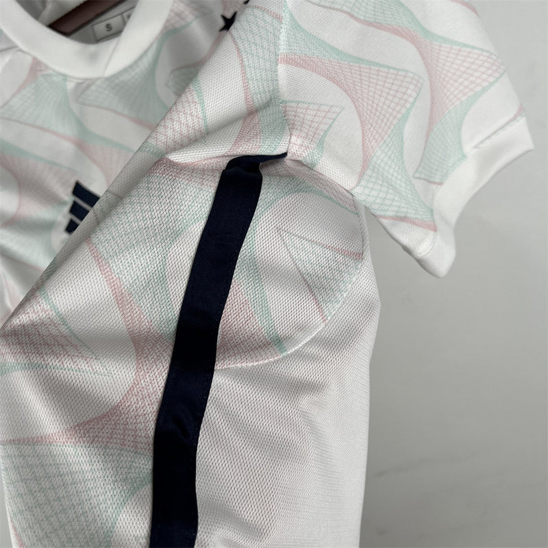 23-24 Ajax away