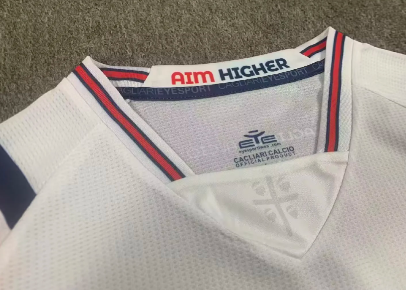 CAGLIARI Version autentica/jugador — 26-27 Fake