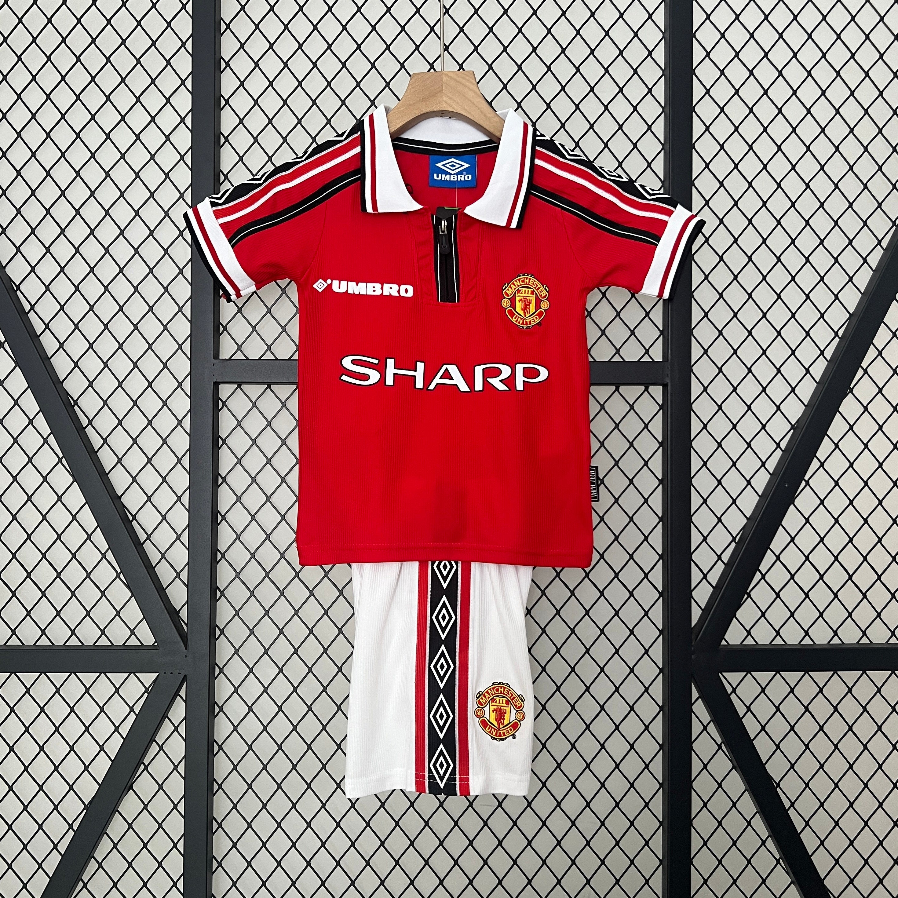 kids M-U 98/99 home size: 16-28